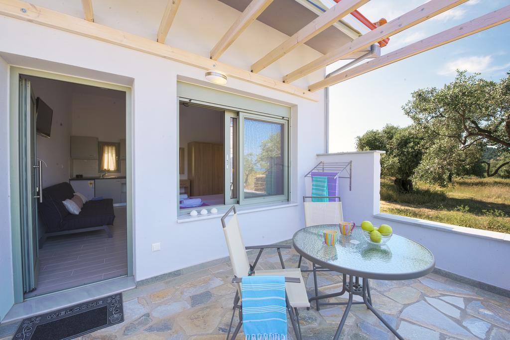 Terra Di Olive Apartment Potos Ngoại thất bức ảnh