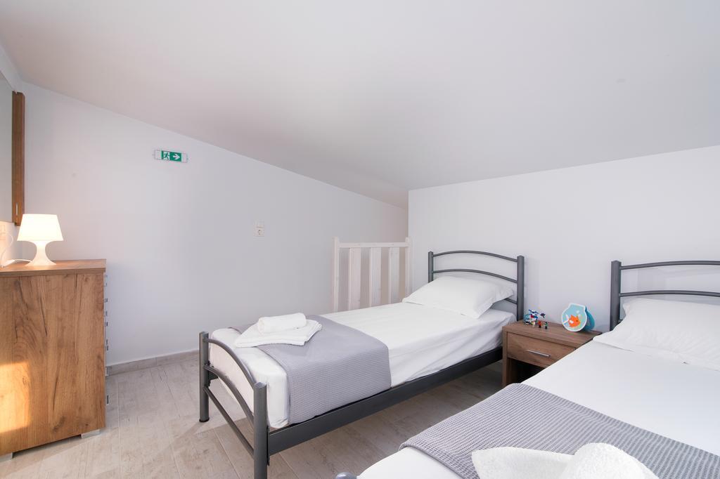 Terra Di Olive Apartment Potos Ngoại thất bức ảnh
